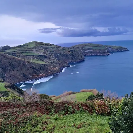 Caminhos Nos Levam Pela Ilha * Ponta Delgada