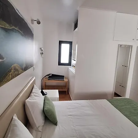 Caminhos Nos Levam Pela Ilha Lägenhet