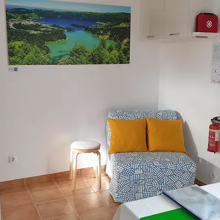 Caminhos Nos Levam Pela Ilha Ponta Delgada