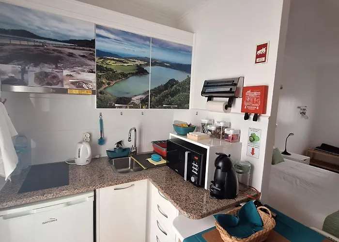 Caminhos Nos Levam Pela Ilha Ponta Delgada