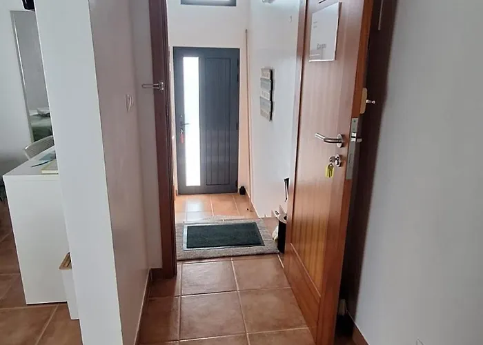 Caminhos Nos Levam Pela Ilha * Πόντα Ντελγκάντα